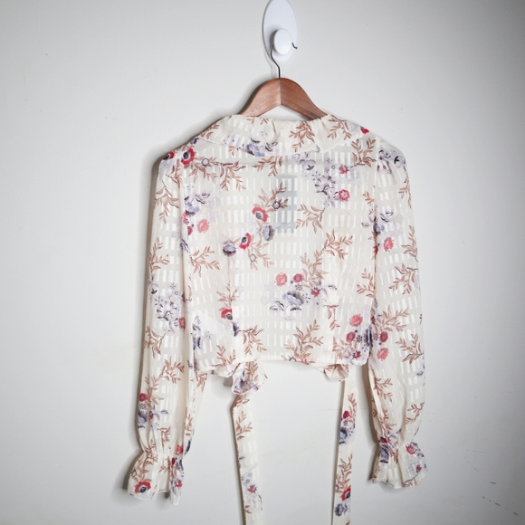 Nasty Gal sheer floral wrap blouse - Picture 6 of 7